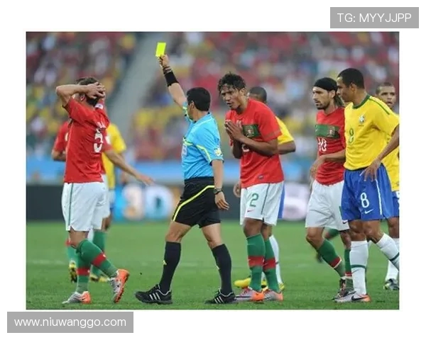 足球比赛中最常见的犯规类型及其对应的黄红牌发放分析